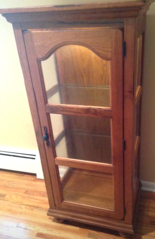 broyhill curio cabinet attic heirlooms curio cabinet in oak stn broyhill attic heirloom curio cabinet broyhill curio cabinet attic heirlooms curio cabinet in oak stn broyhill attic heirloom curio cabinet